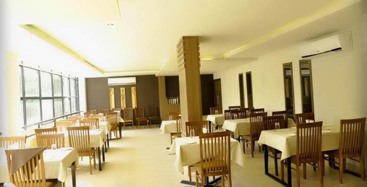 Hotel Monarch โคชิโคด ภายนอก รูปภาพ